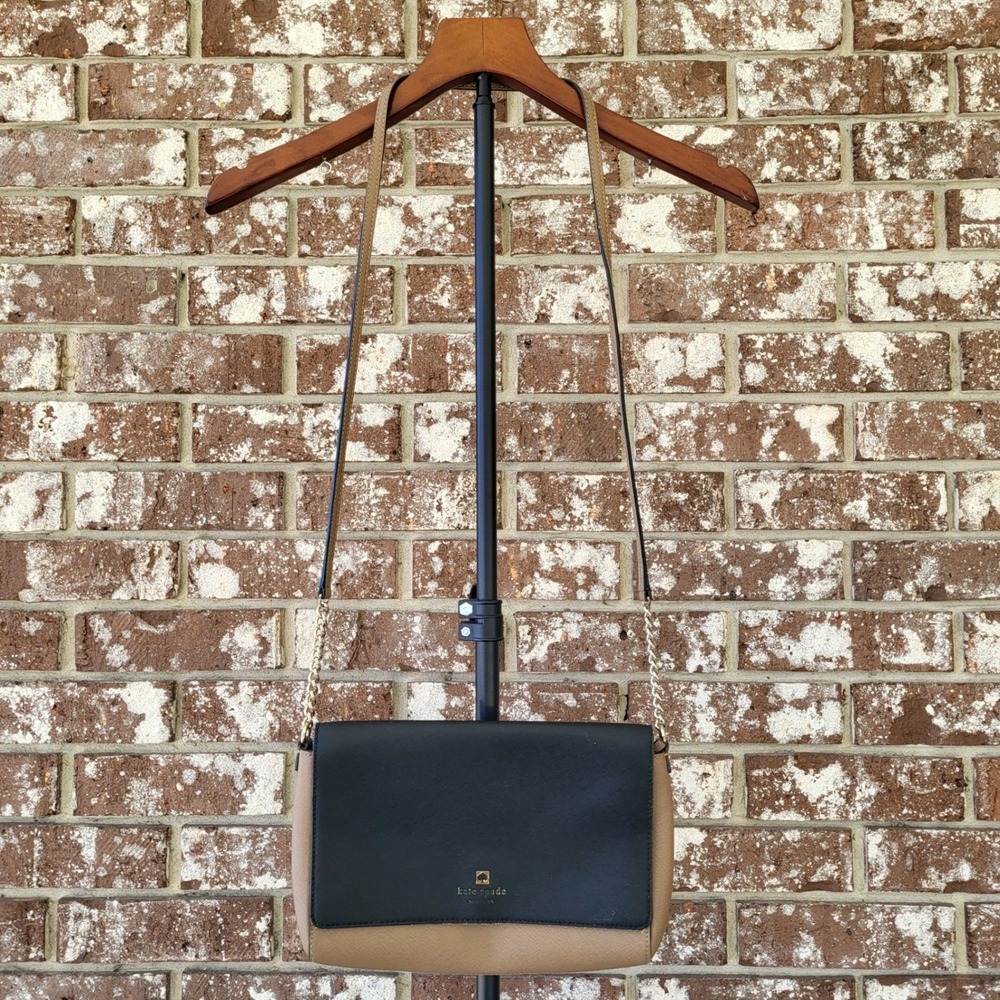 Kate Spade New York Saffiano Leather Crossbody Bag Beige Tan Gold Logo Zip Top